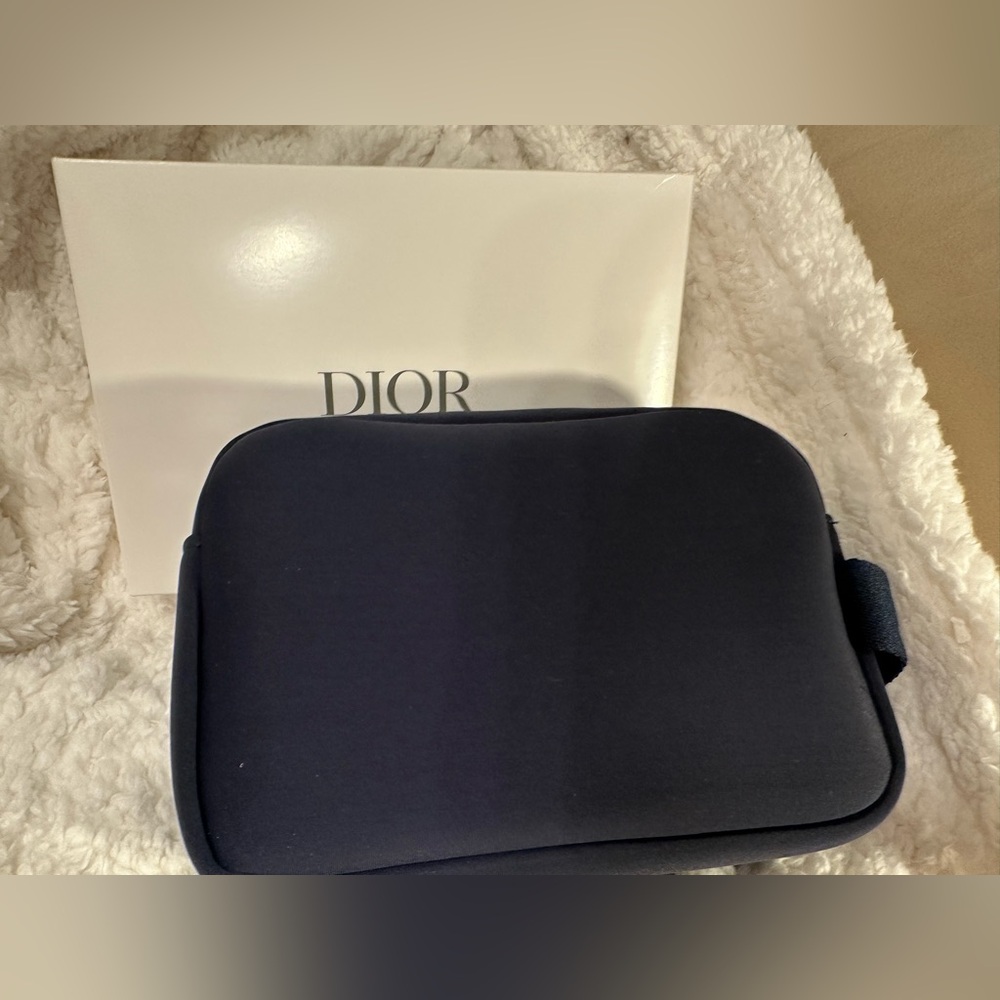 NIB Dior Men's Deep Blue Scuba Material Toiletry Dopp Kit - Picture 16 of 16